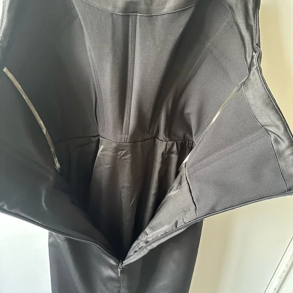 House of CB - BLACK SATIN STRAPLESS CORSET MAXI - Picture 4 of 12